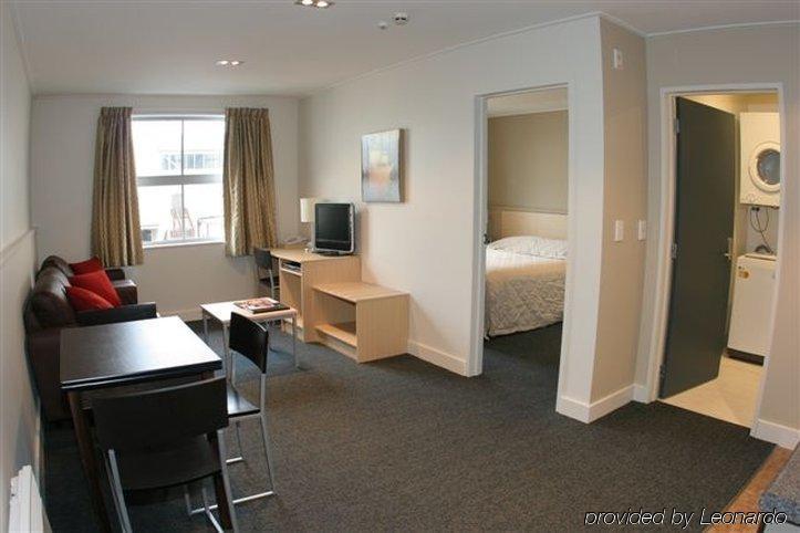 Quest Dunedin Serviced Apartments Rum bild